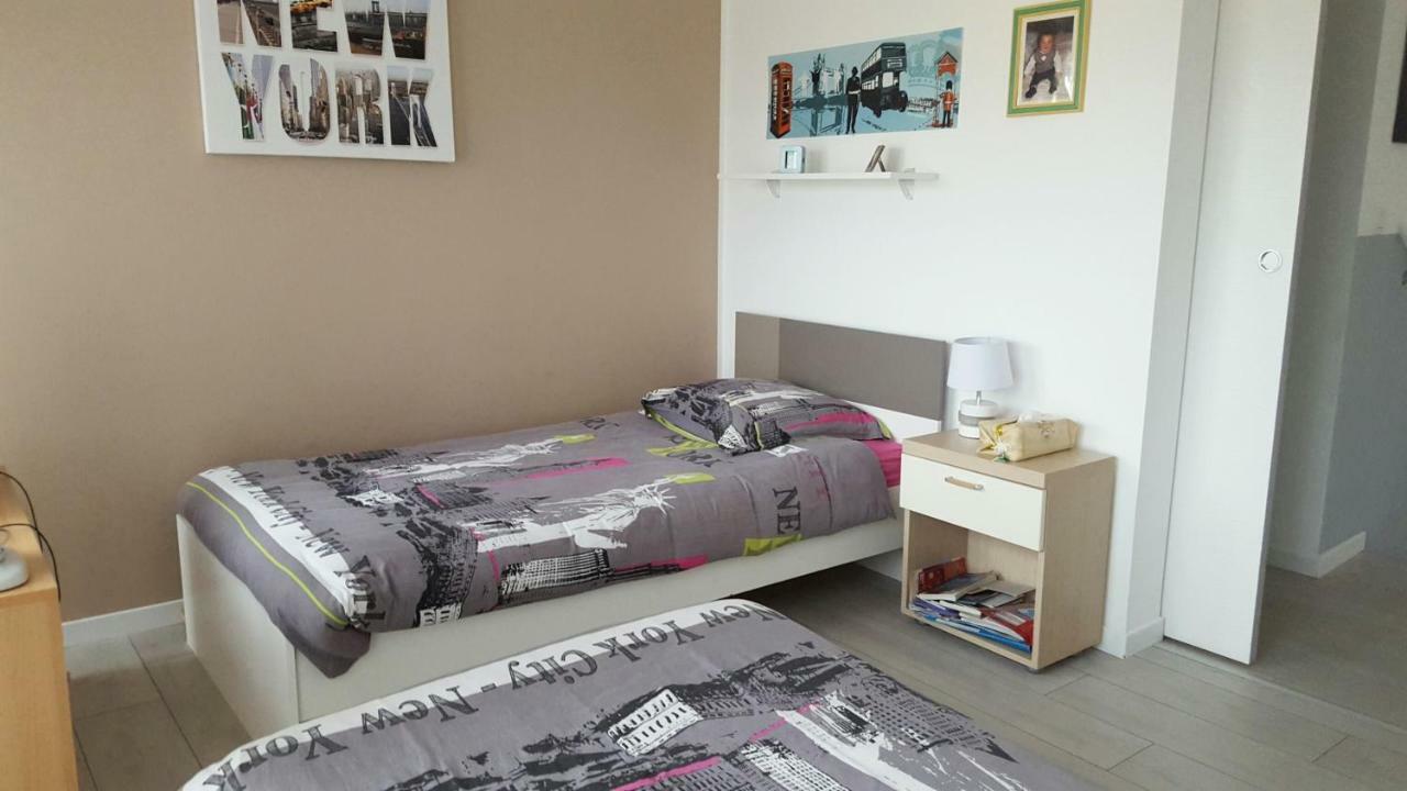 Chambres D'Hotes Chez Pat Et Nanou Сикс-Фор-ле-Плаж Екстериор снимка