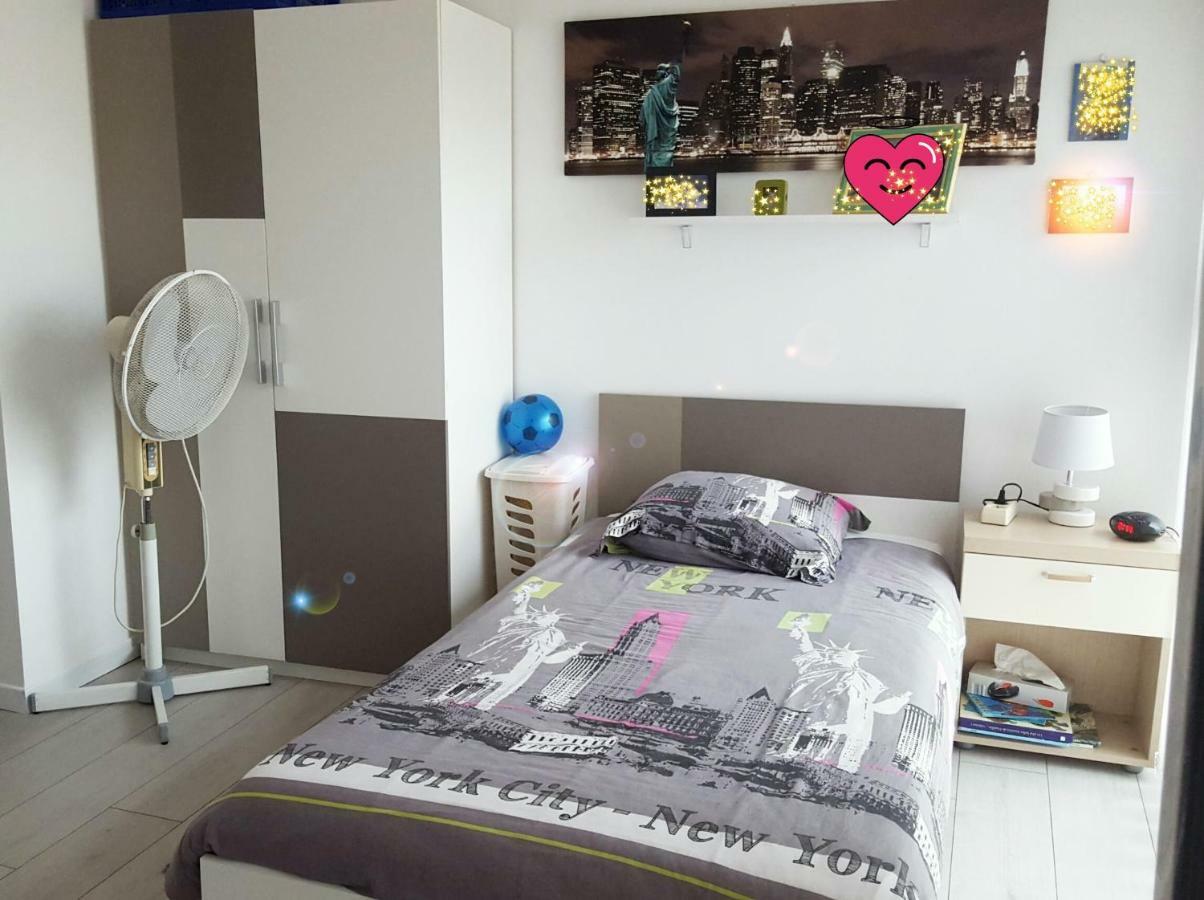 Chambres D'Hotes Chez Pat Et Nanou Сикс-Фор-ле-Плаж Екстериор снимка