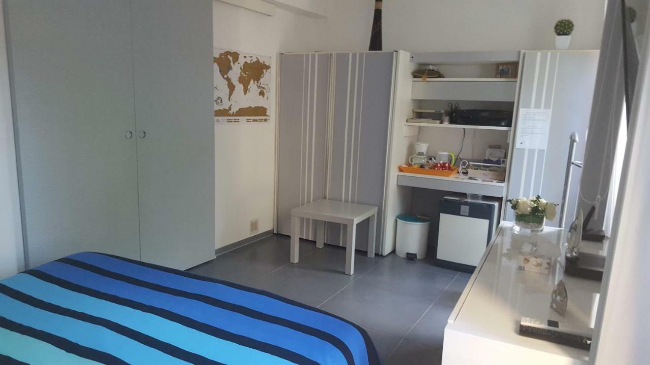 Chambres D'Hotes Chez Pat Et Nanou Сикс-Фор-ле-Плаж Екстериор снимка
